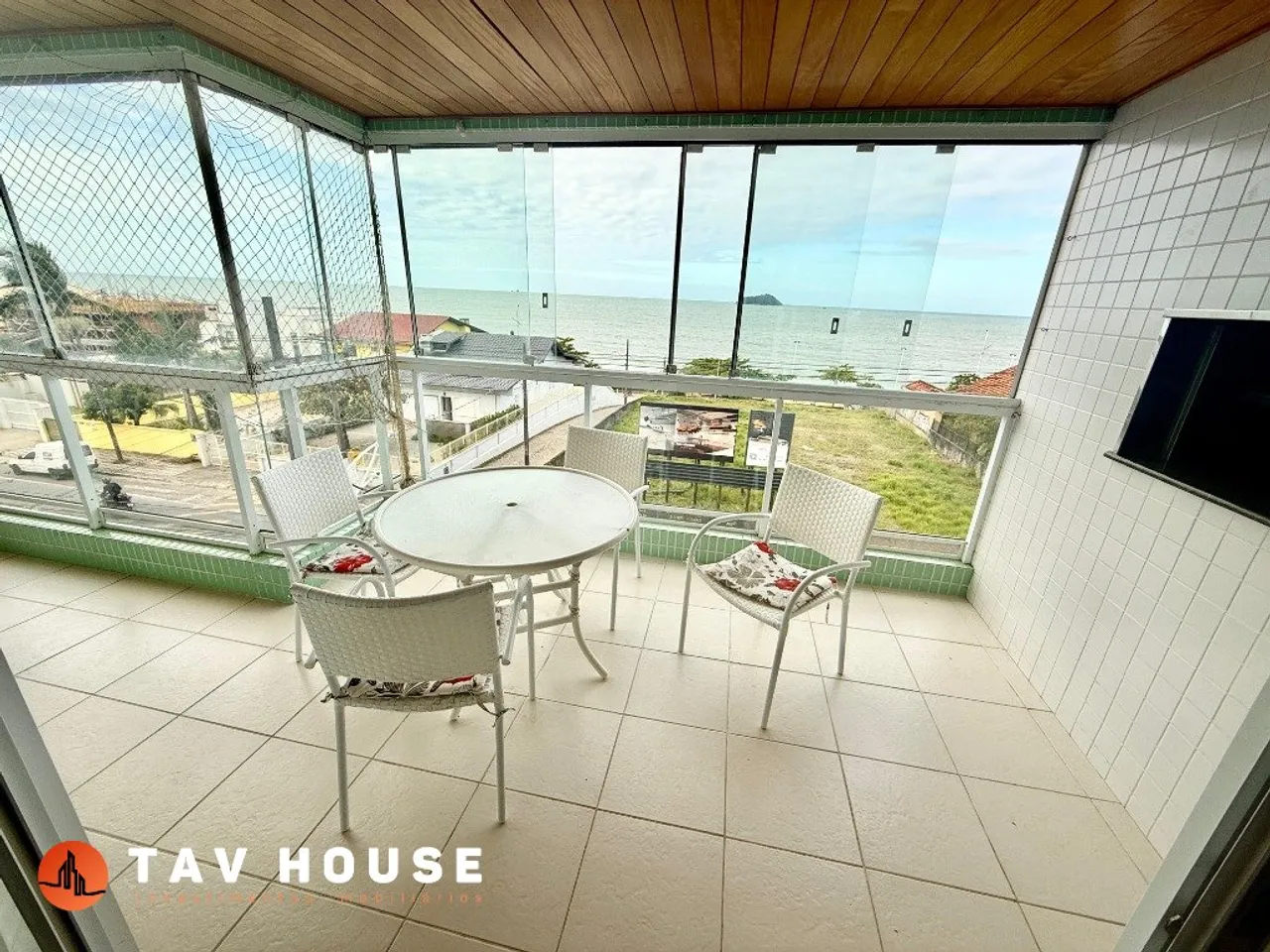 APARTAMENTO PARA LOCAÇÃO COM VISTA MAR EM PIÇARRAS