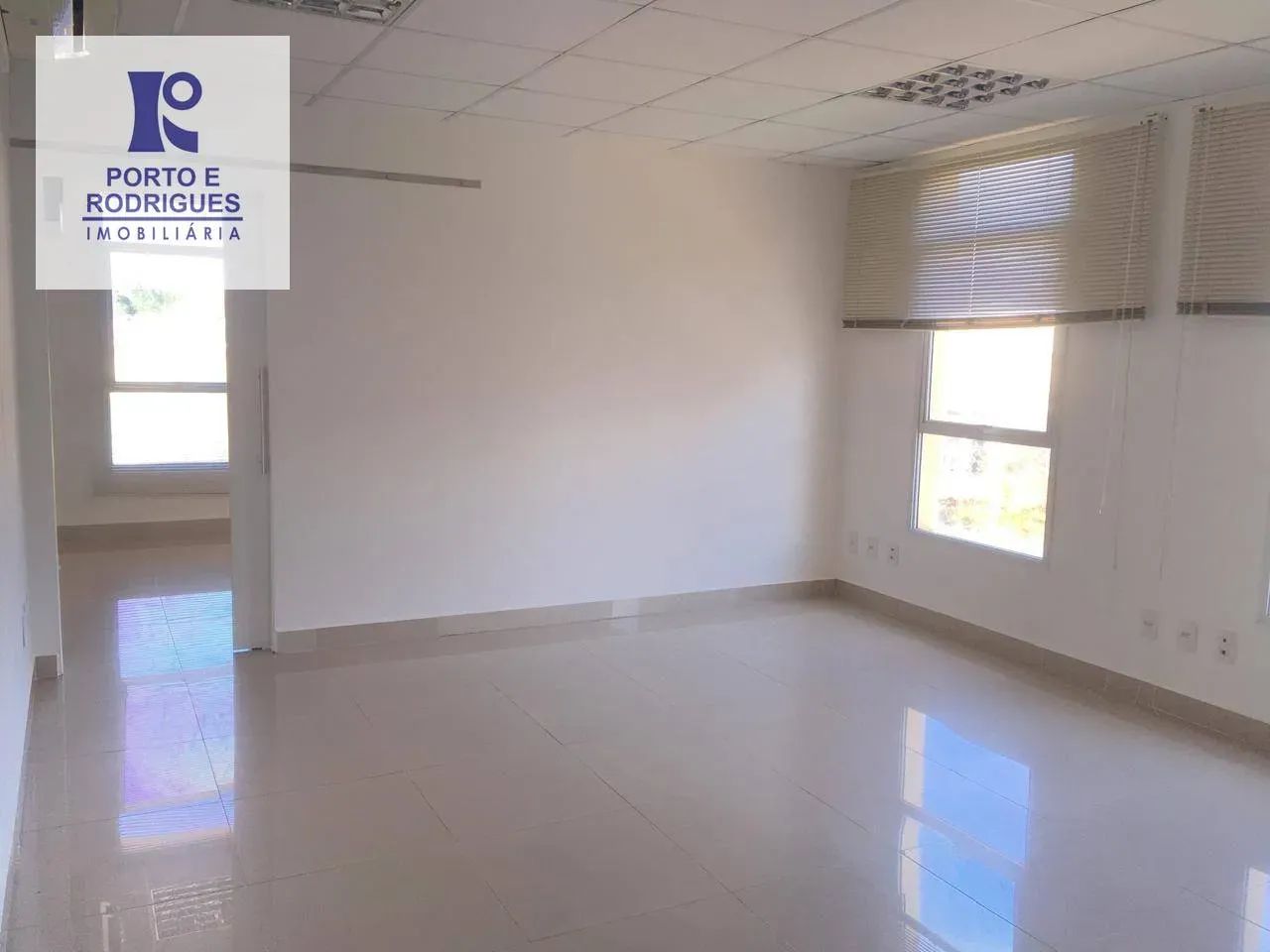 Sala para alugar, 54 m² por R$ 4.080/mês - Loteamento Center Santa Genebra - filial camb -