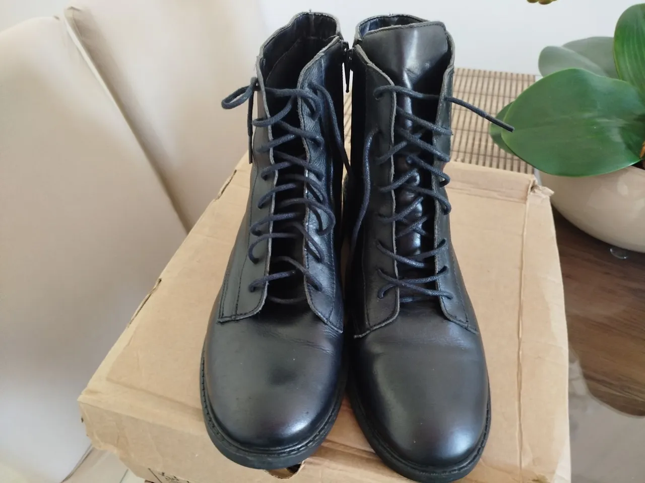 Botas de Couro Femininas Preta