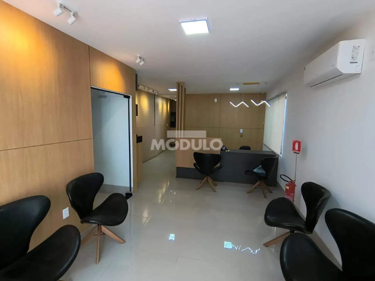 Casa comercial para locação no bairro Martins. - Foto 3