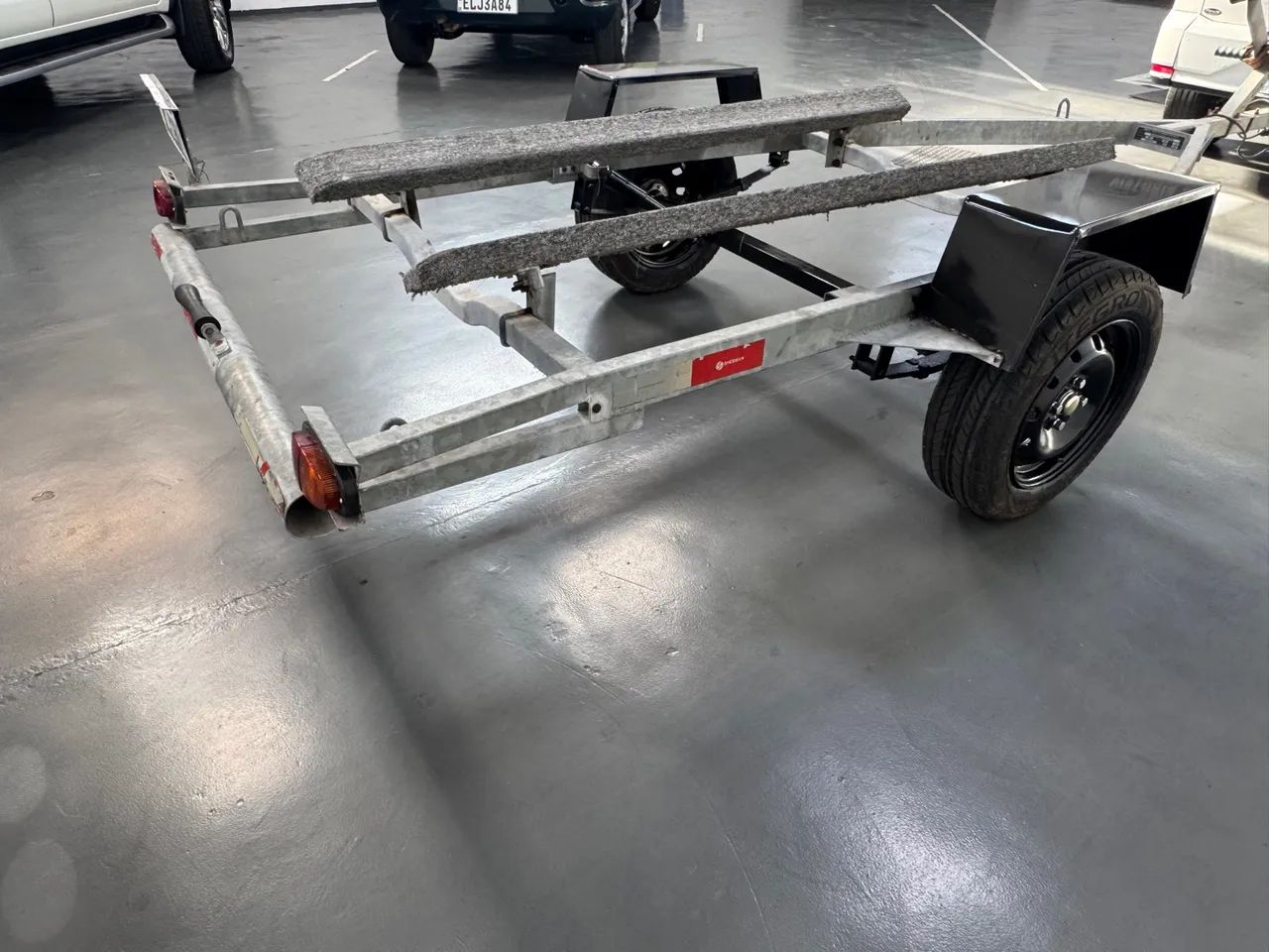 Carreta para jet ski galvanizada , reformada . - Foto 6