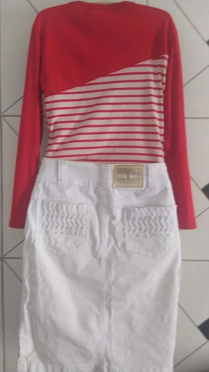 Conjunto Saia branca jeans com elastano + Blusa Listrada Vermelha  - Foto 2