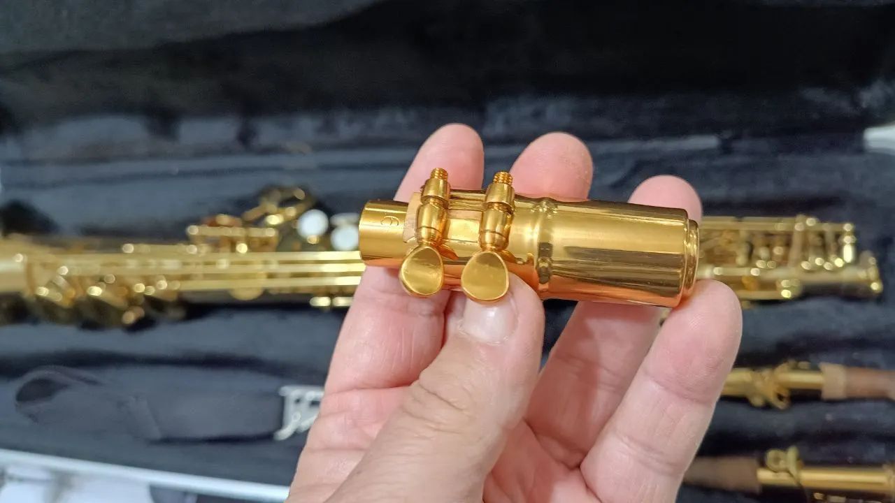 Saxofone Soprano Vogga VSSP701 laqueado Boquilha metal + estojo está zerado  - Foto 3
