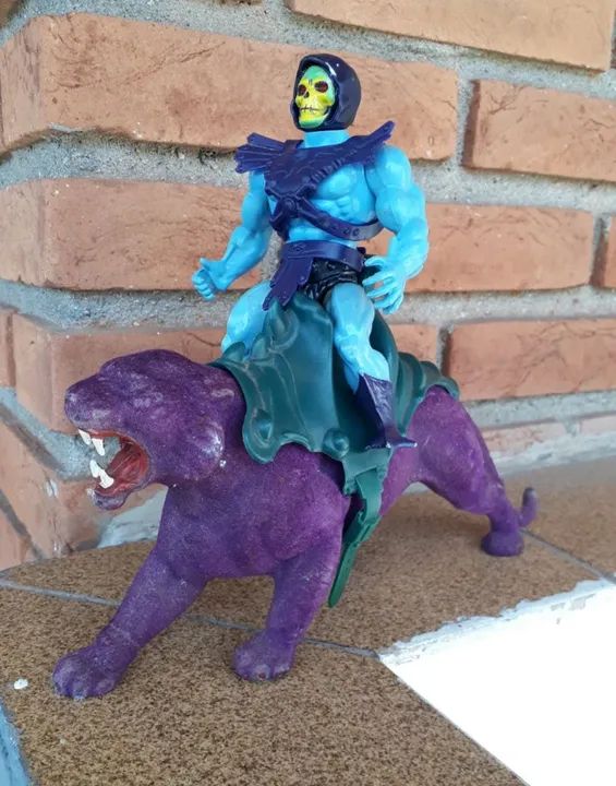 Pantera Phantor e esqueleto He Man<br>LEIA O ANÚNCIO  - Foto 4