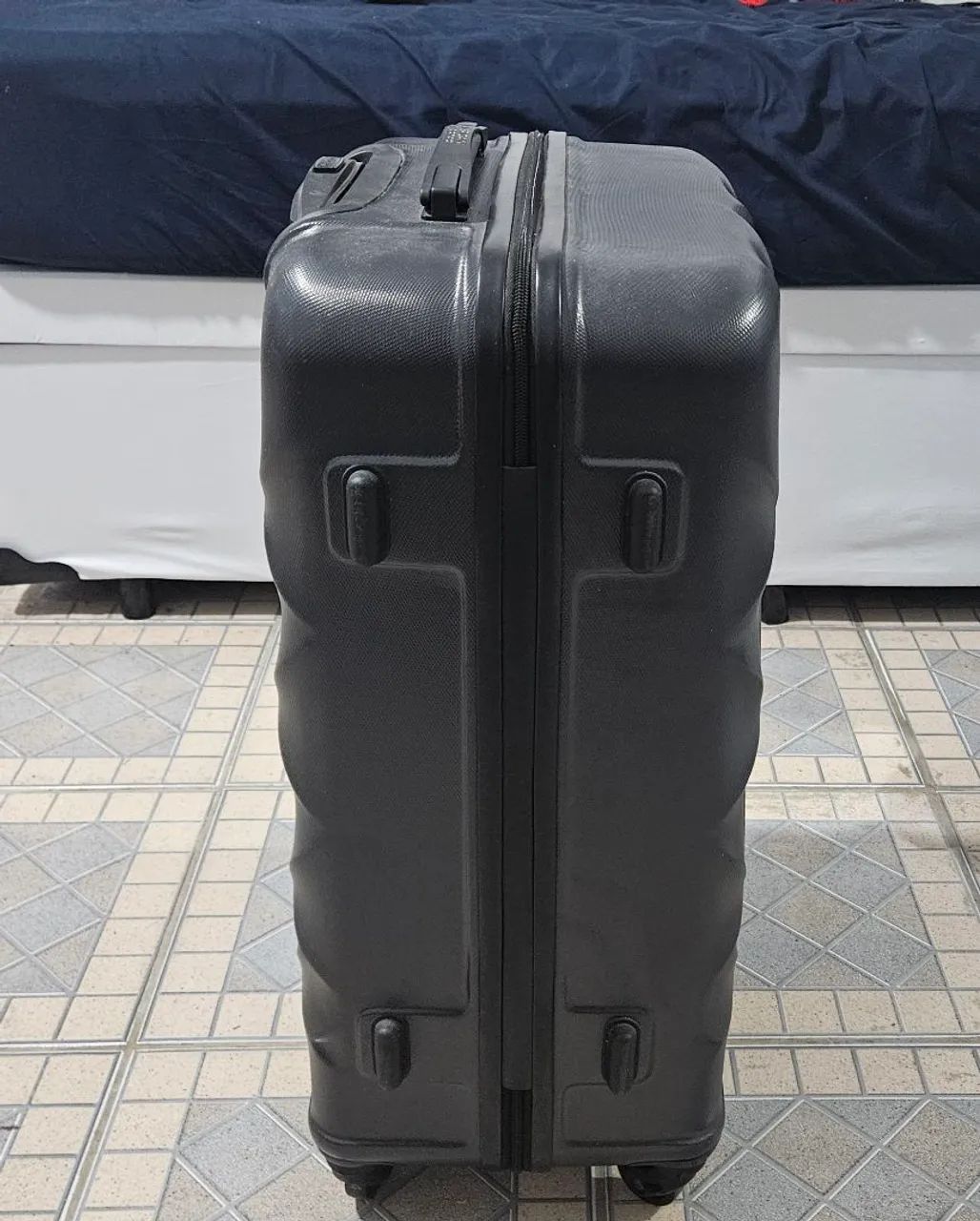 Mala de Viagem Preta American Tourister Universe - Foto 4