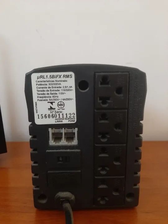 Estabilizador para computadores - 300 VA - Entrada bivolt 110/220V - Saída 110V - Foto 3
