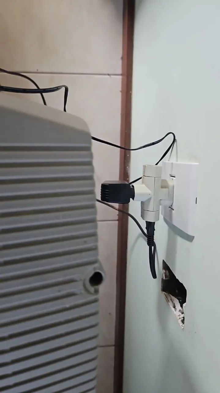 TV Philips 20 polegadas ideal para Jogos Usada - Foto 3