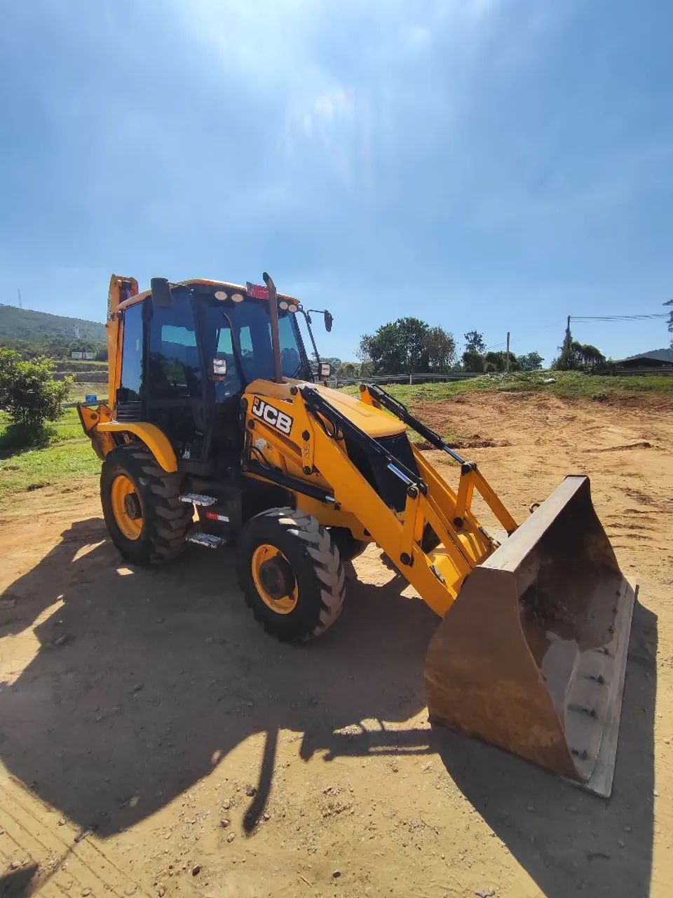 Retro escavadeira JCB 3cx 2019 4x4 traçada  - Foto 5