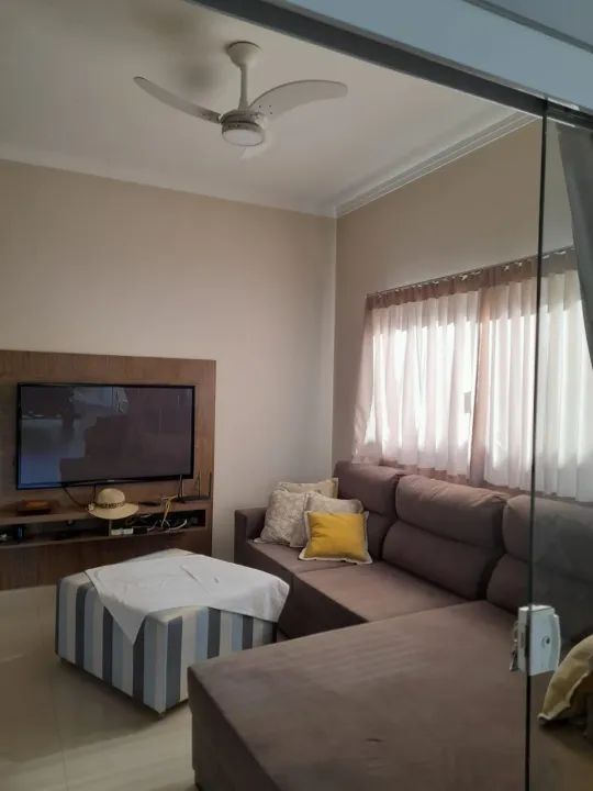 Imóvel para venda possui 183 metros quadrados com 3 quartos em Centro - Buritama - SP - Foto 4