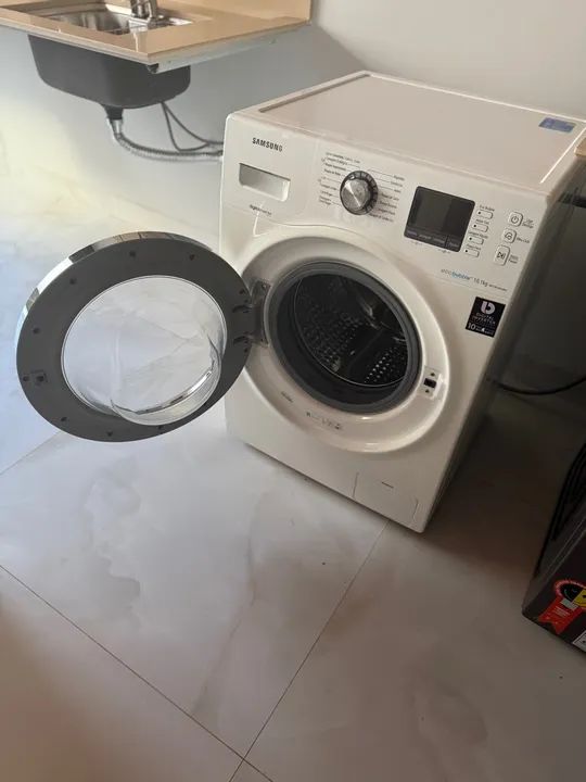 Maquina de lavar samsung  10,1 kg eco bubble digital inverter. - Foto 6