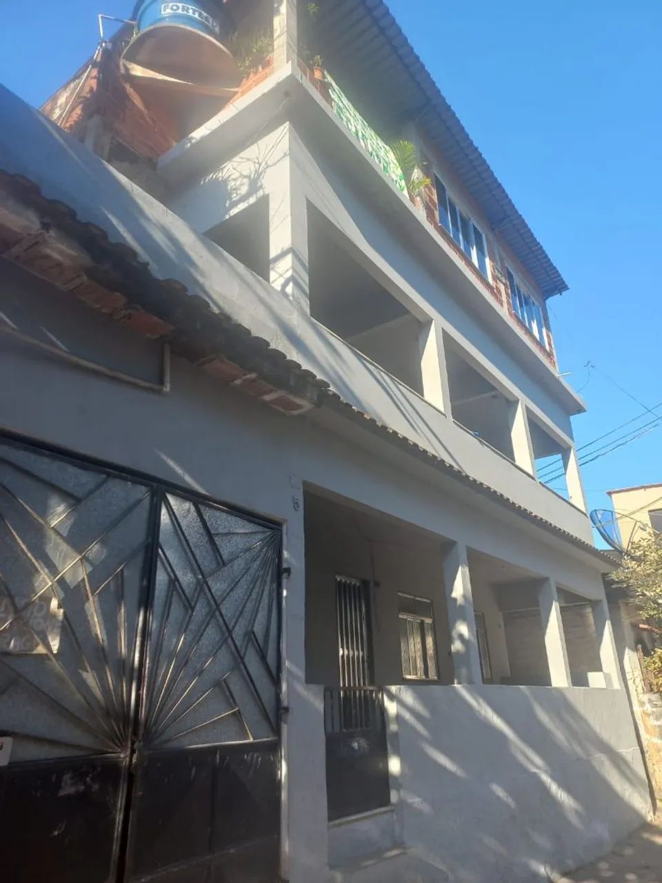 Prédio com 3 casas - Foto 2