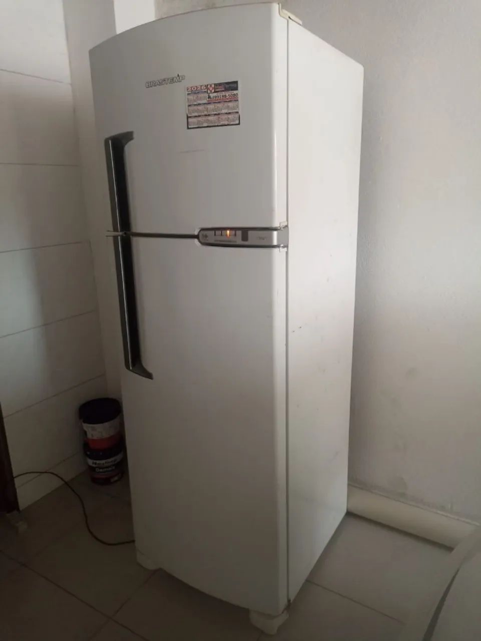 Geladeira semi nova 
