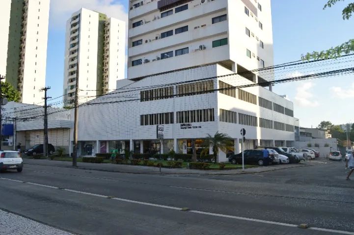 vendo salas comerciais na Madalena. Edificio Caxanga Trade Center 50m2