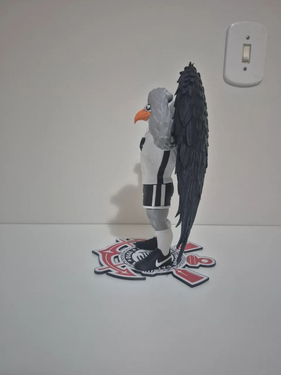 Gavião Corinthians com base e asas - Foto 3