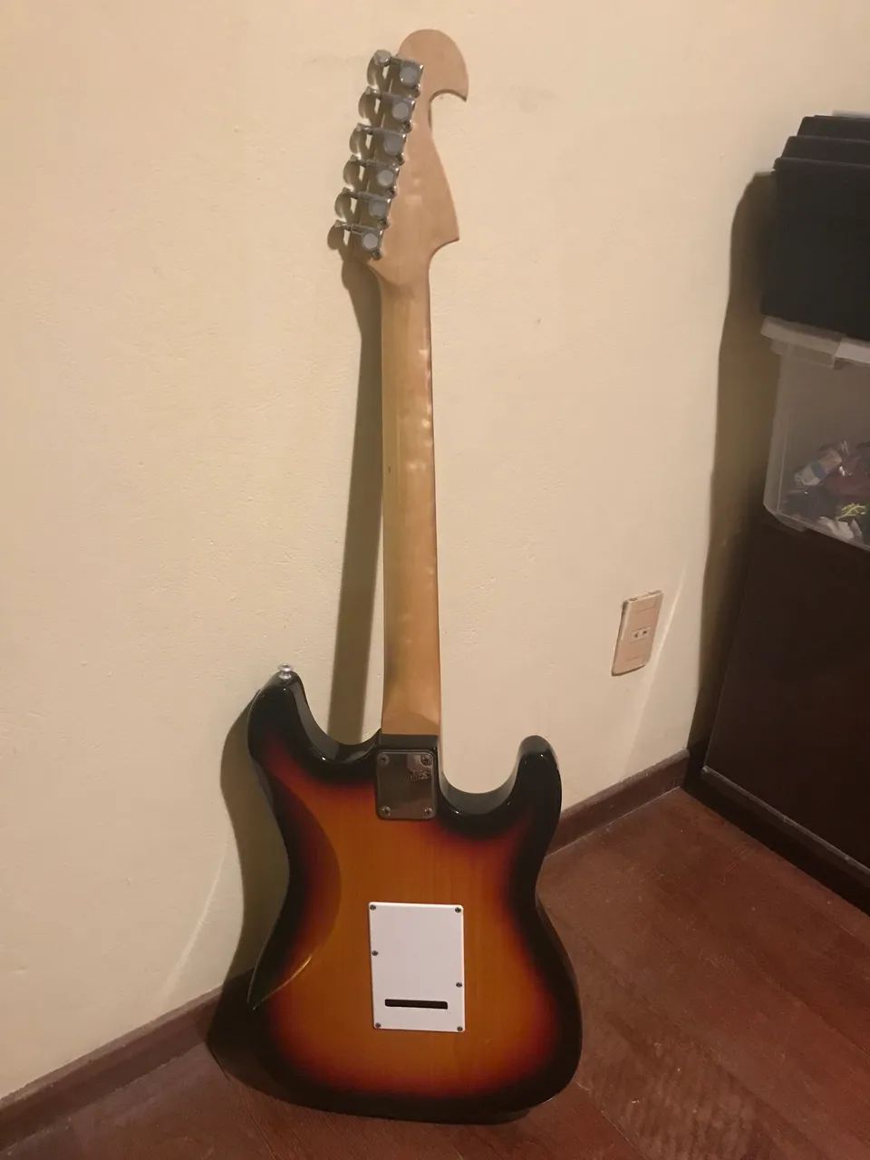Guitarra Memphis Strato Canhoto - Foto 4