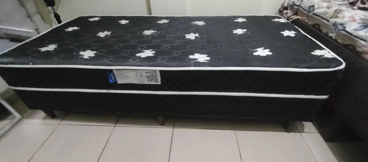 Vendo cama solteiro por R$ 200,00 - Foto 2