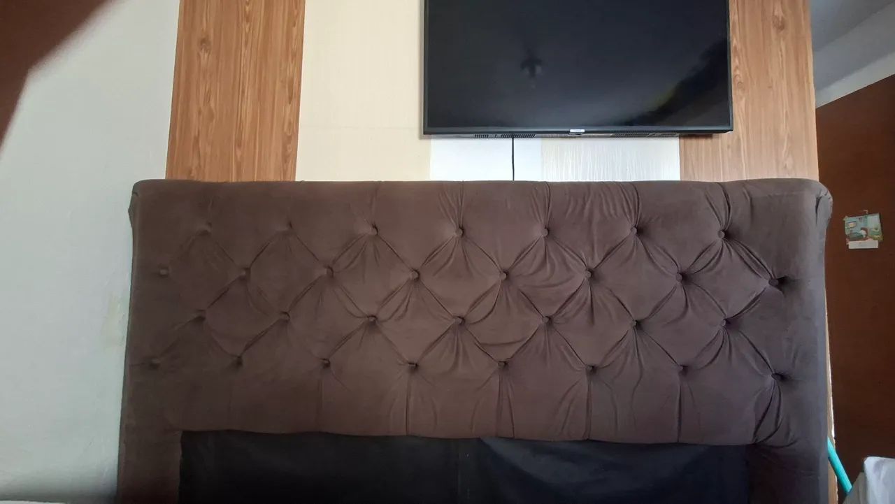 Vendo cabeceira de cama Luxo