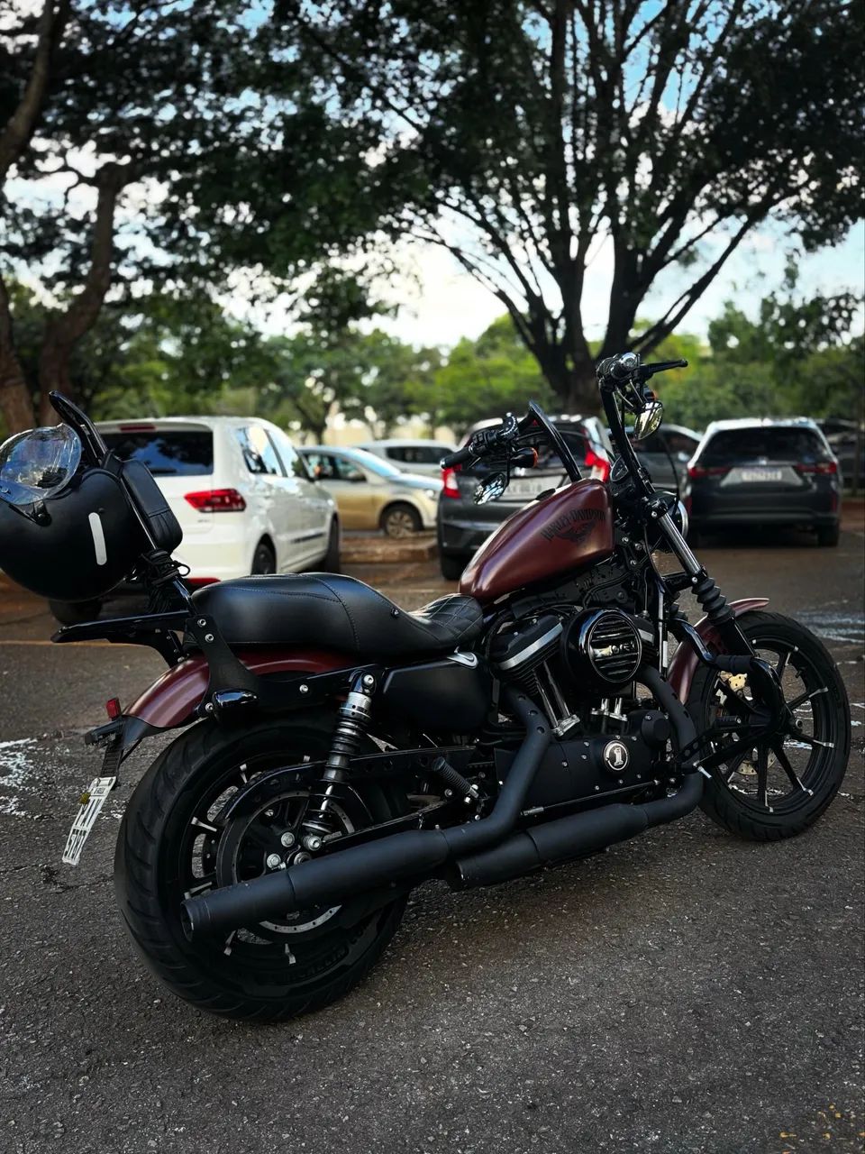 HARLEY DAVIDSON IRON 883