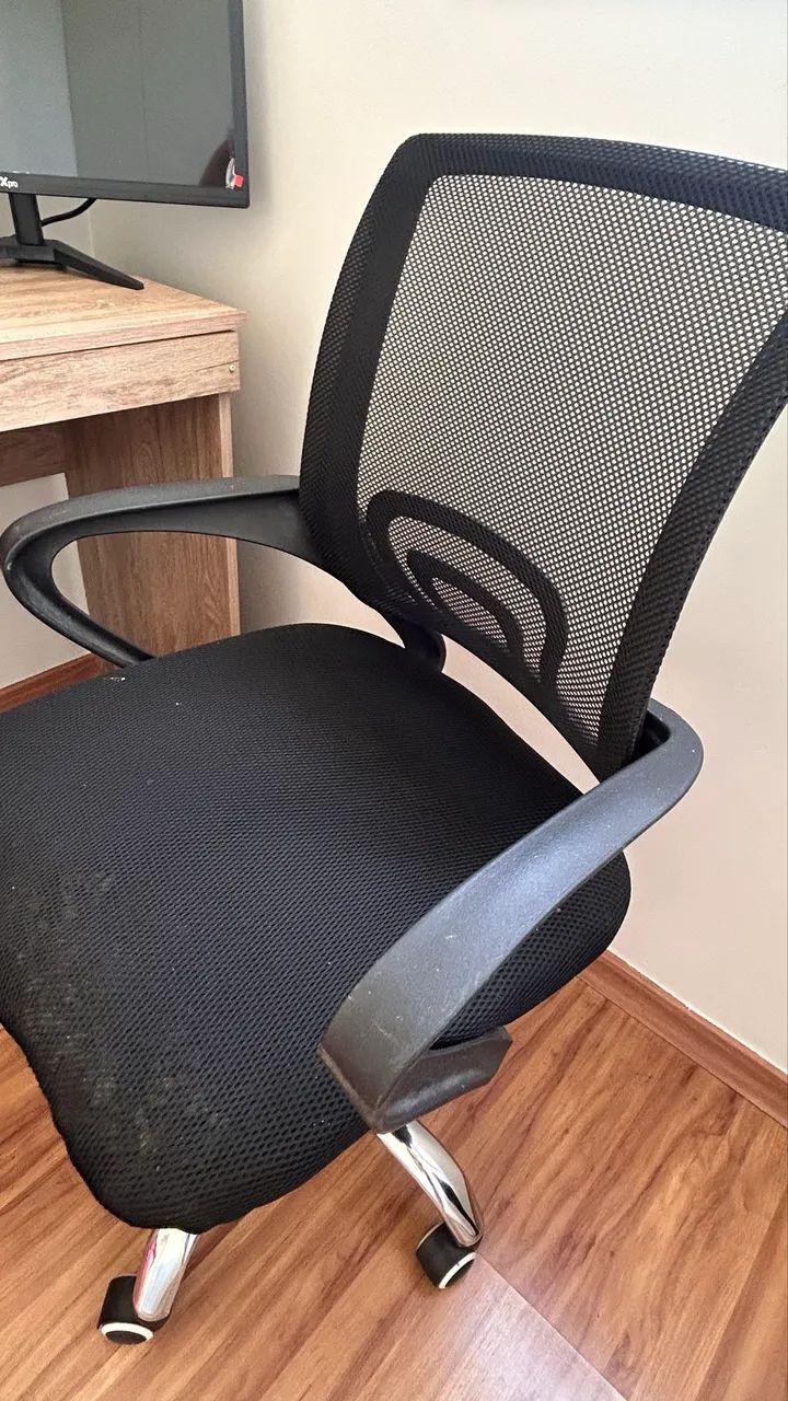 Vendo mesa e cadeira de escritório  - Foto 3
