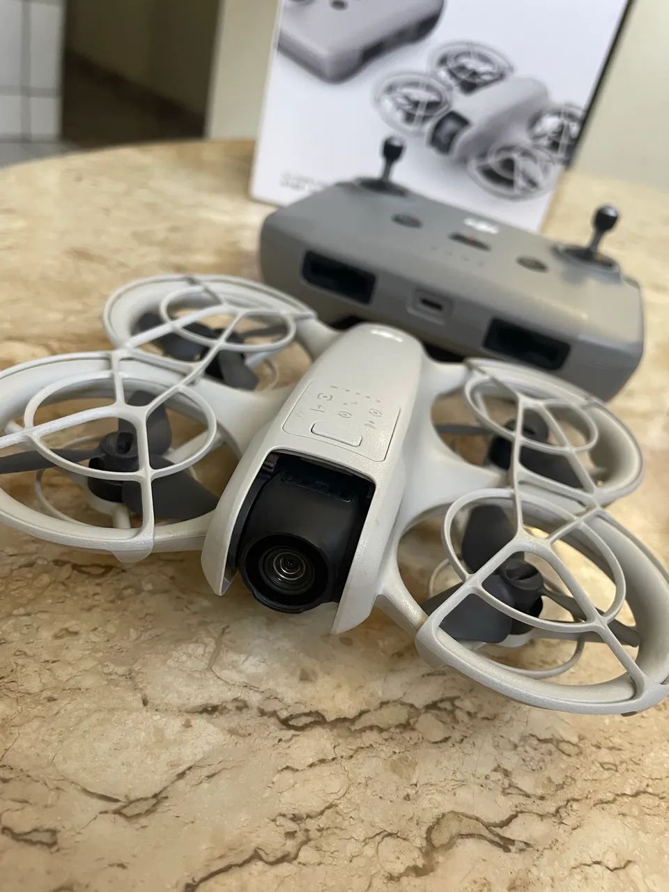 Vendo drone DJI NEO com controle 