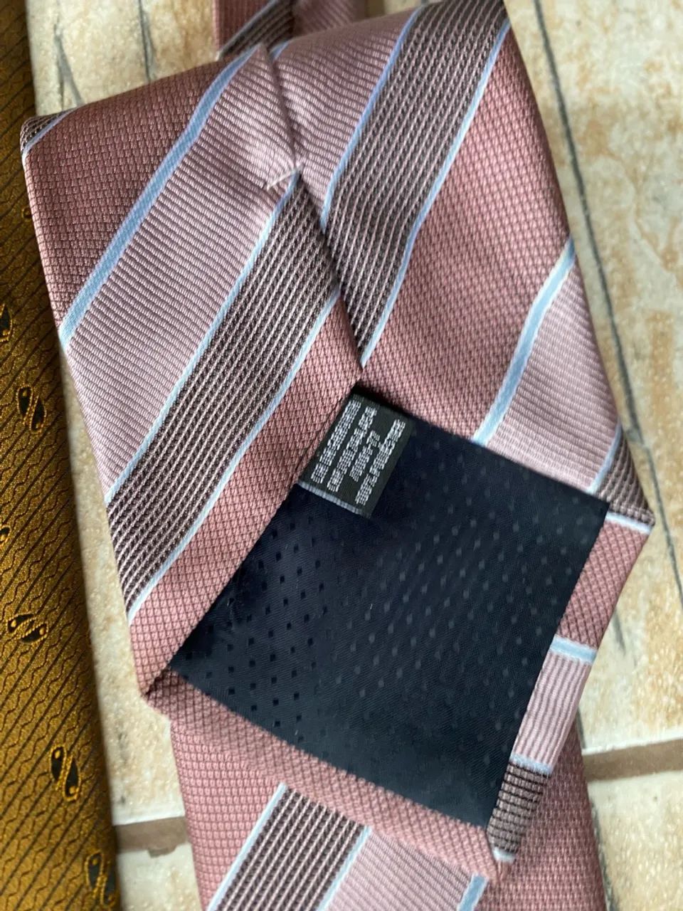 Kit com 2 Gravatas Masculinas Elegantes - Foto 5
