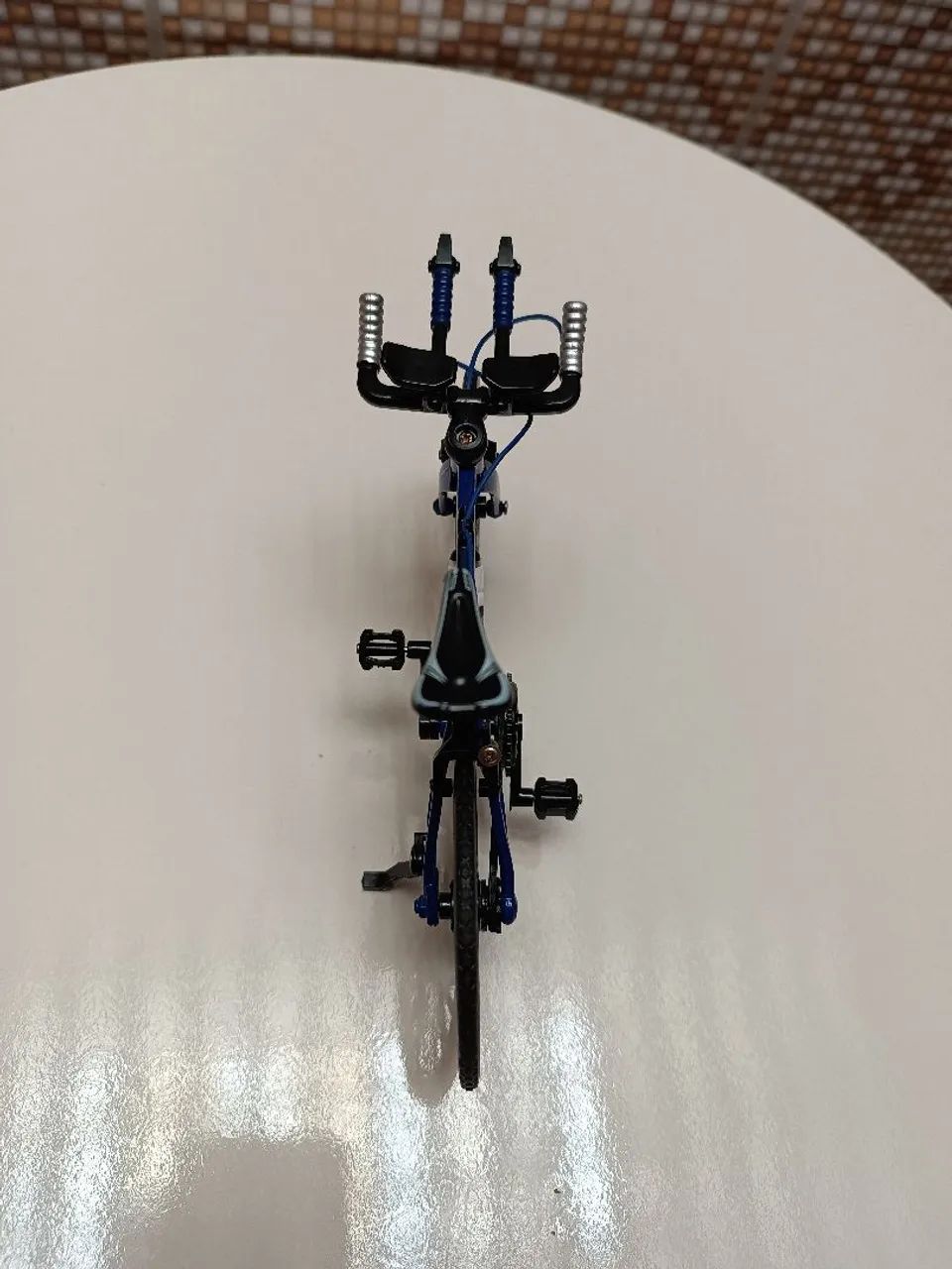 Decoração Bicicleta Time Trial Articulada Azul Escuro - Foto 5