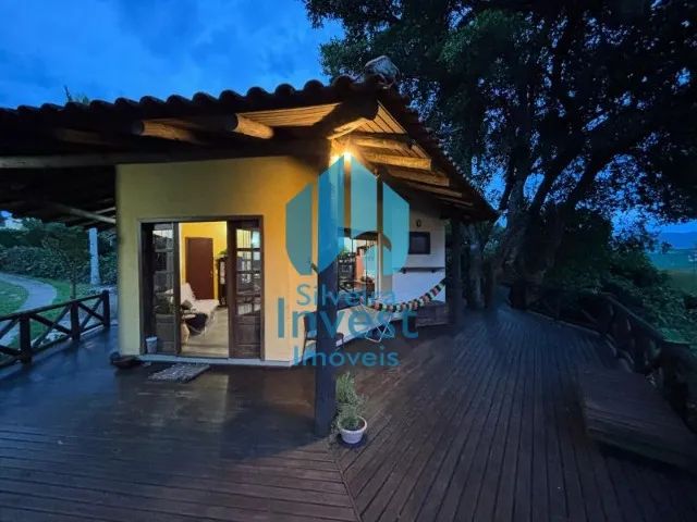 CASA + 2 APTO LOTE 3.335 MT2 AO LADO DO CENTRO