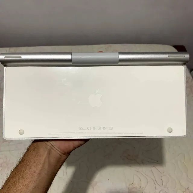 Teclado Apple (a pilha) com conexão bluetooth - Foto 3