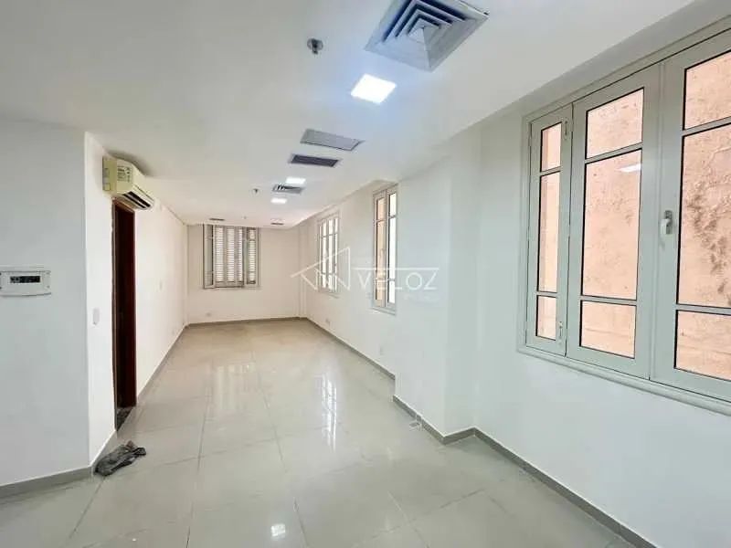 Sala - / Comercial / Catete