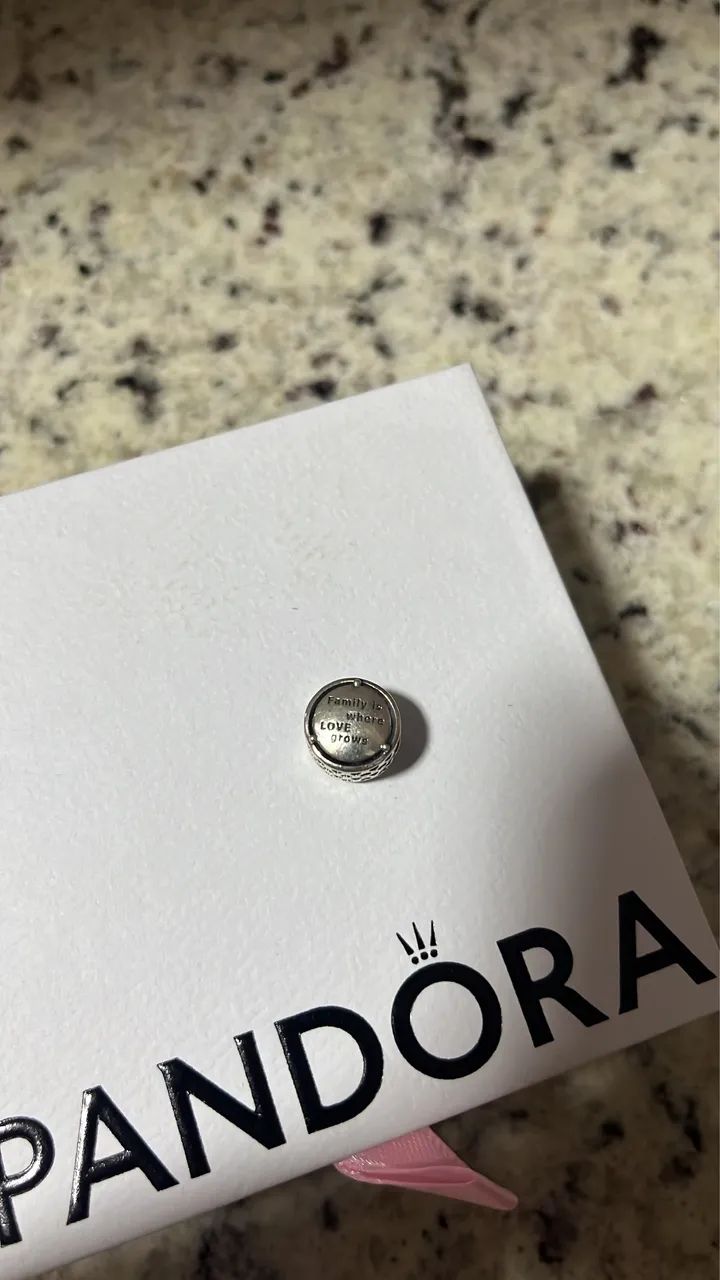 Pulseira da pandora mais berloque  - Foto 2