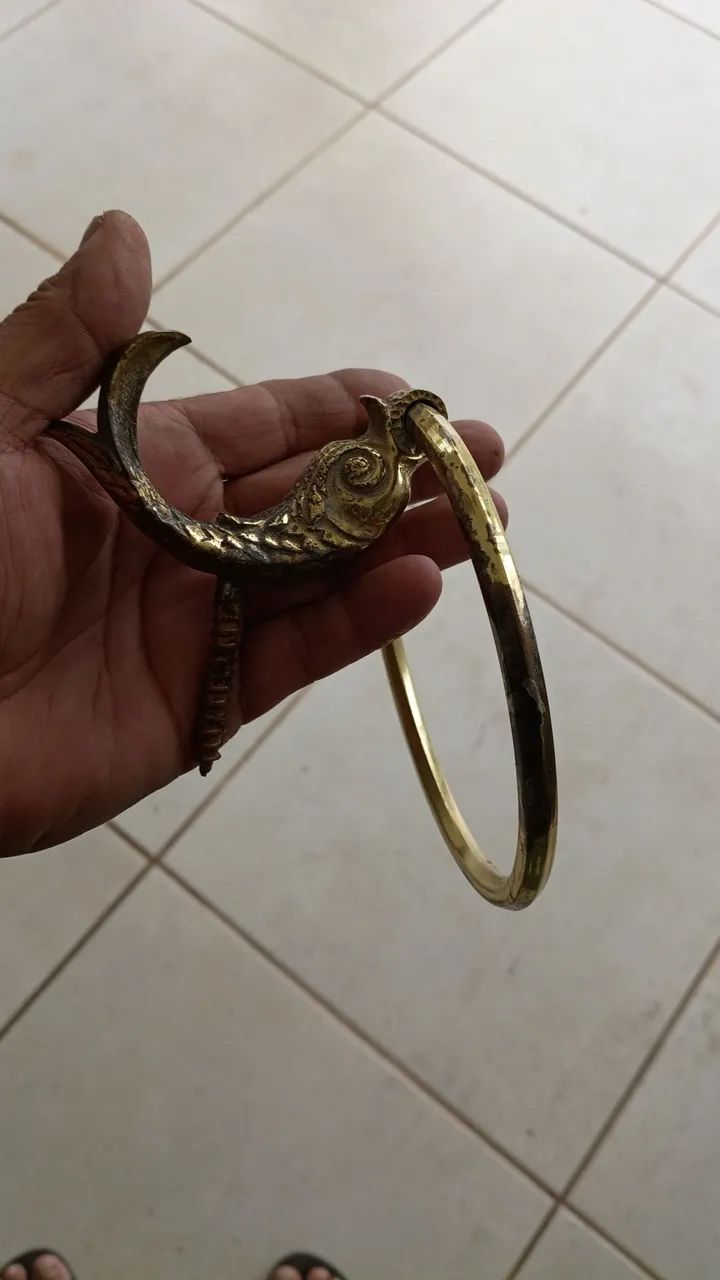 Porta toalha antigo de bronze