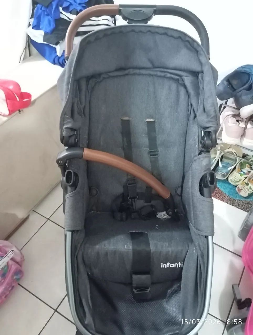 Vendo carrinho de bebê 