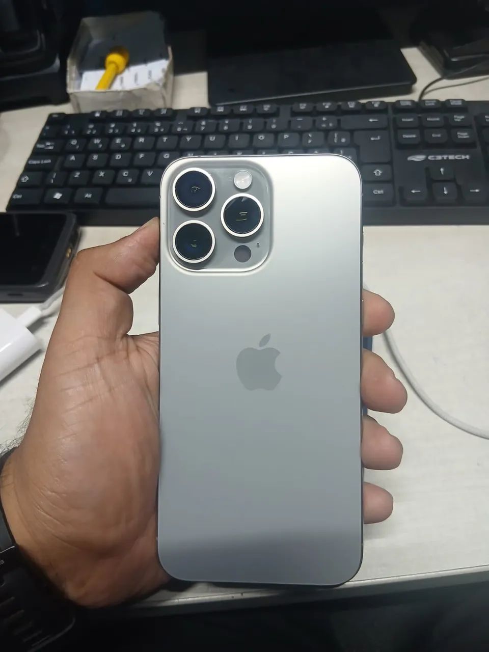 IPHONE 15 PRO MAX 256GB/ SEMI NOVO - Foto 2