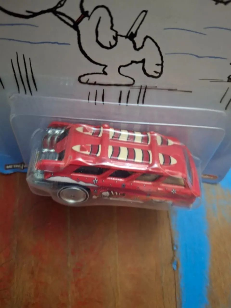 Hot Wheels Premium Custom Chevy Greenbier Sport Wagon Peanuts - Foto 5