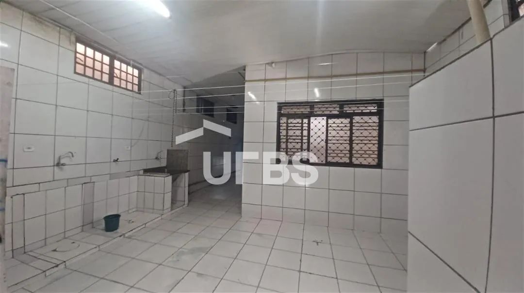 Casa Comercial de 370,00 m² em Localização Privilegiada - Nova Suiça - Foto 4