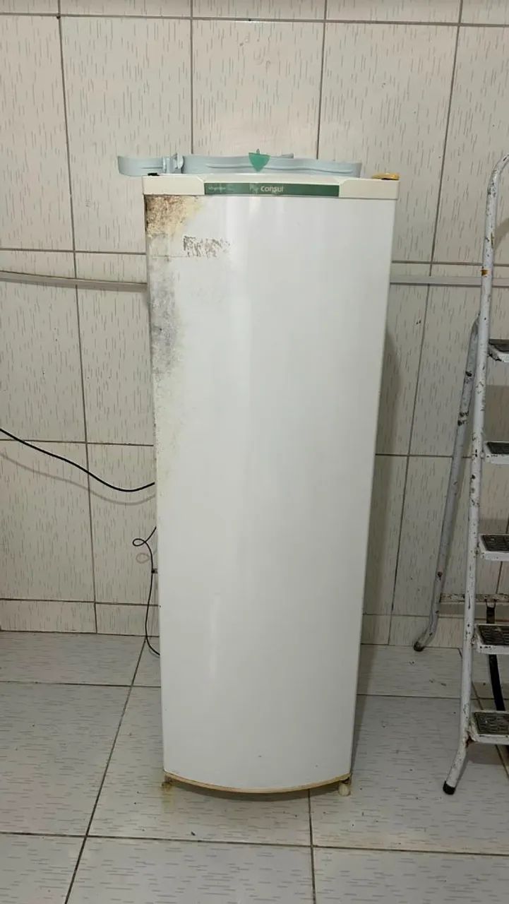 Venda geladeira. 