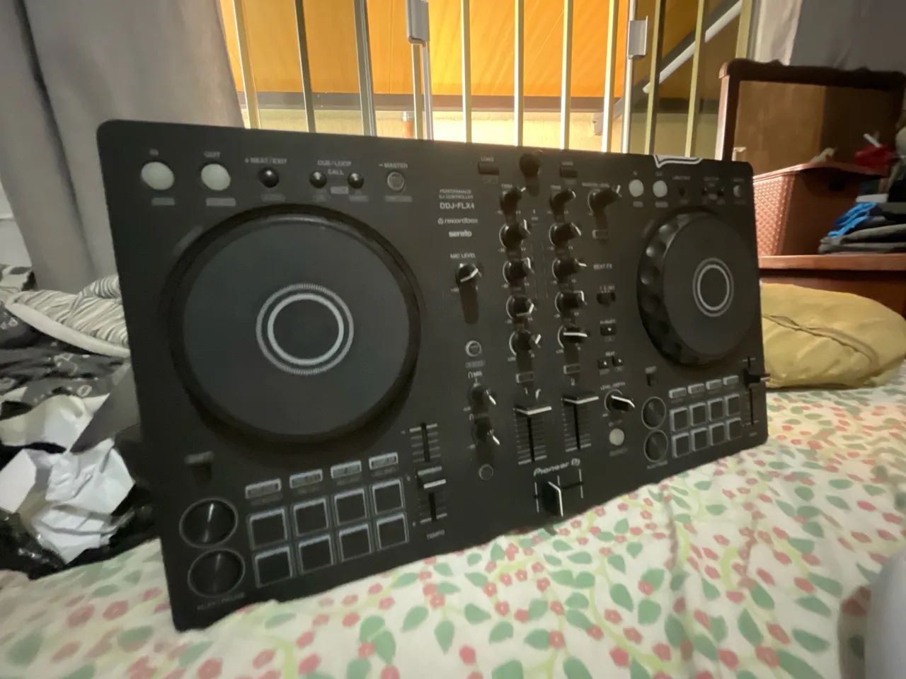 Vende-se controladora DDJ-FLX4 - Foto 2
