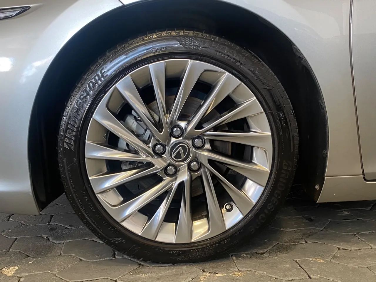 Lexus ES300h ES-300H ES300h 2.5 16V Aut. (hybrid), foto 7 de 20