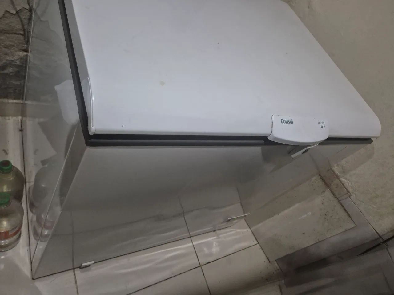 Vende-se uma freeze. Semi nova  - Foto 4