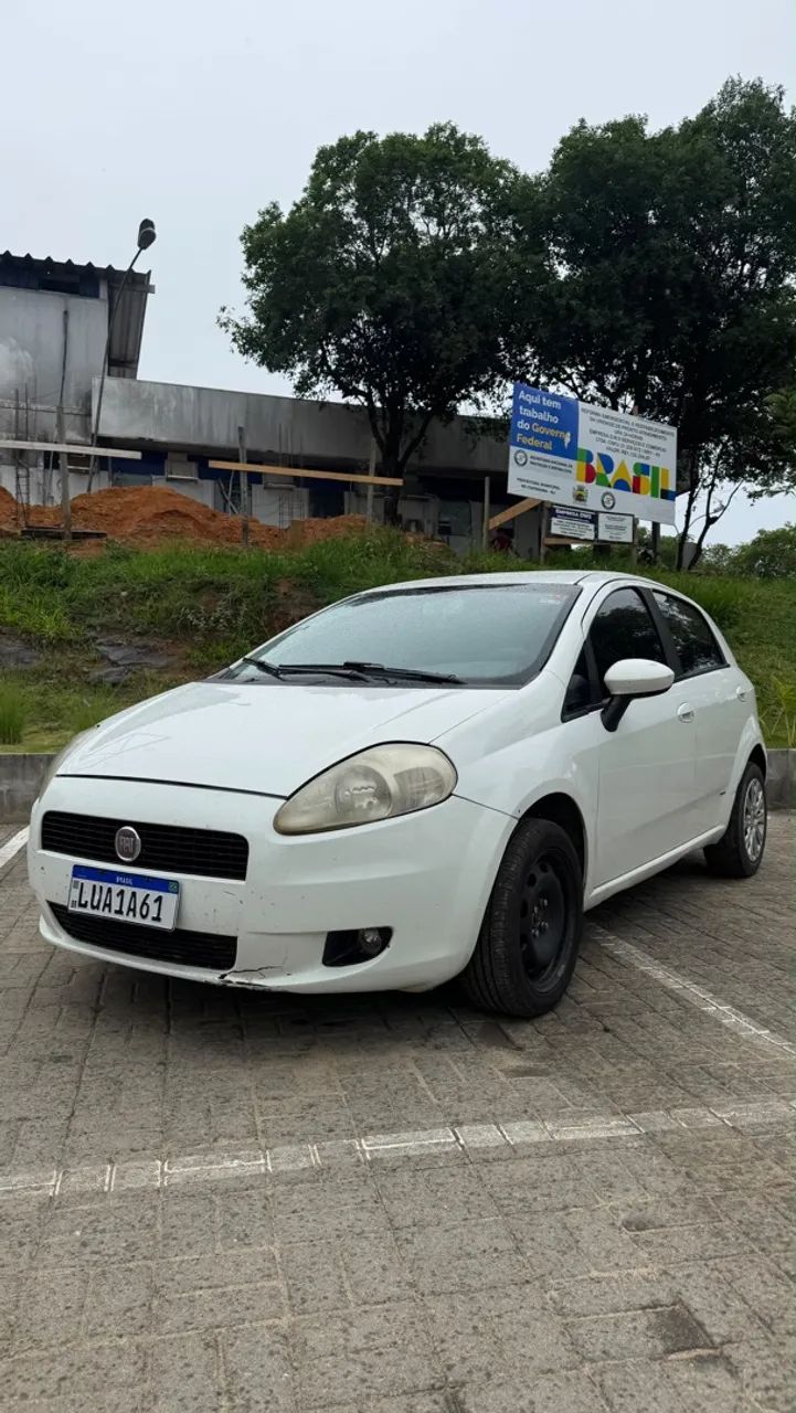 Fiat Punto ESSENCE 1.6 FLEX 16V 5P 2012