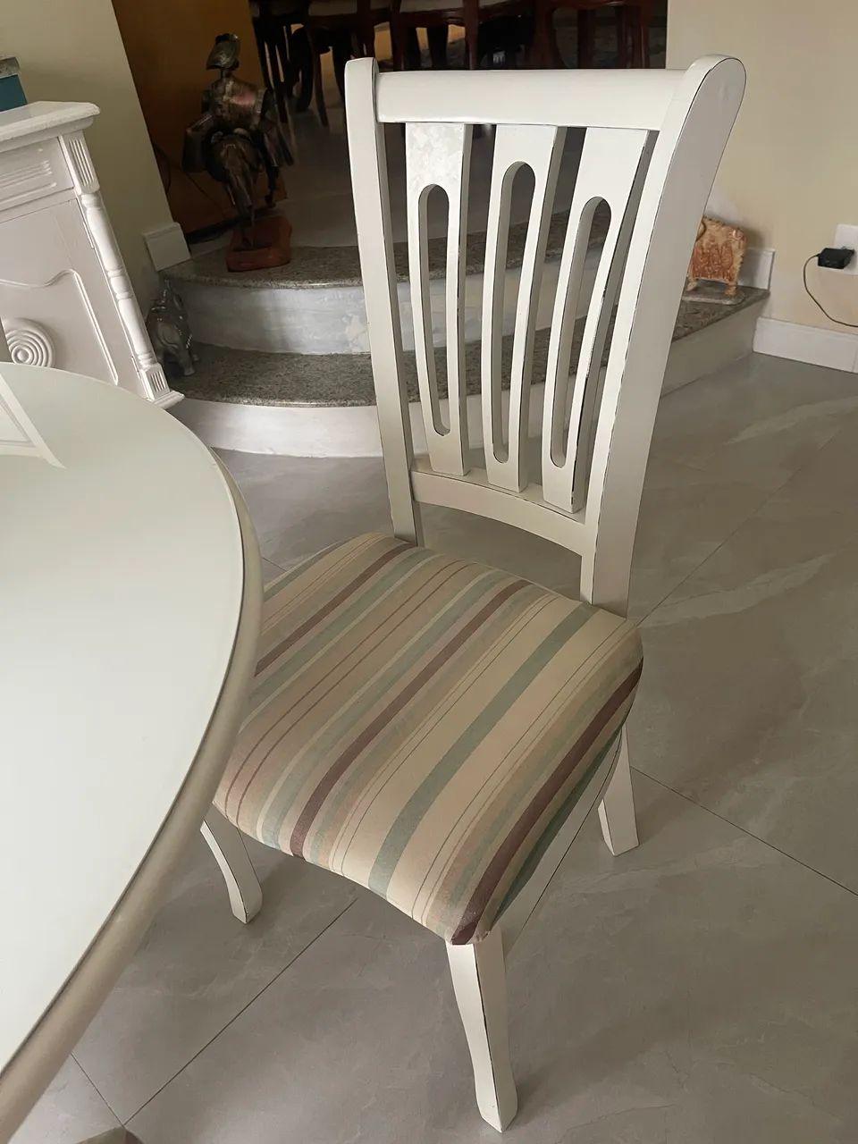 Mesa e cadeiras  - Foto 3