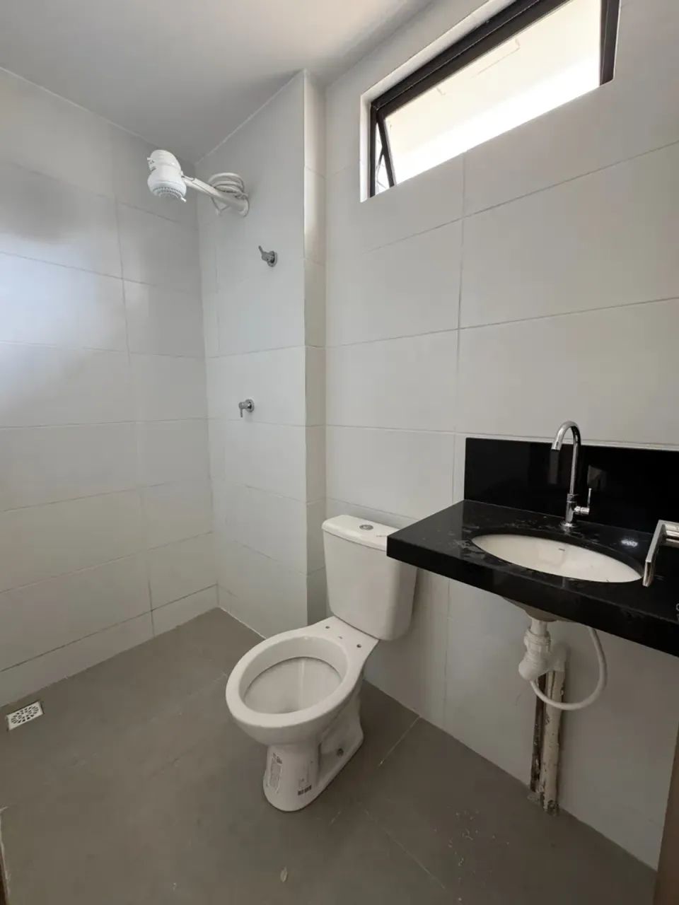 Apartamento térreo com area privativa. 3 Quartos sendo 1 suite - Foto 4