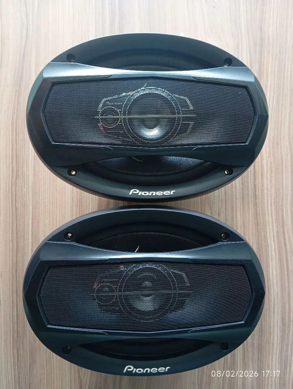 Vendo par de alto falantes 69