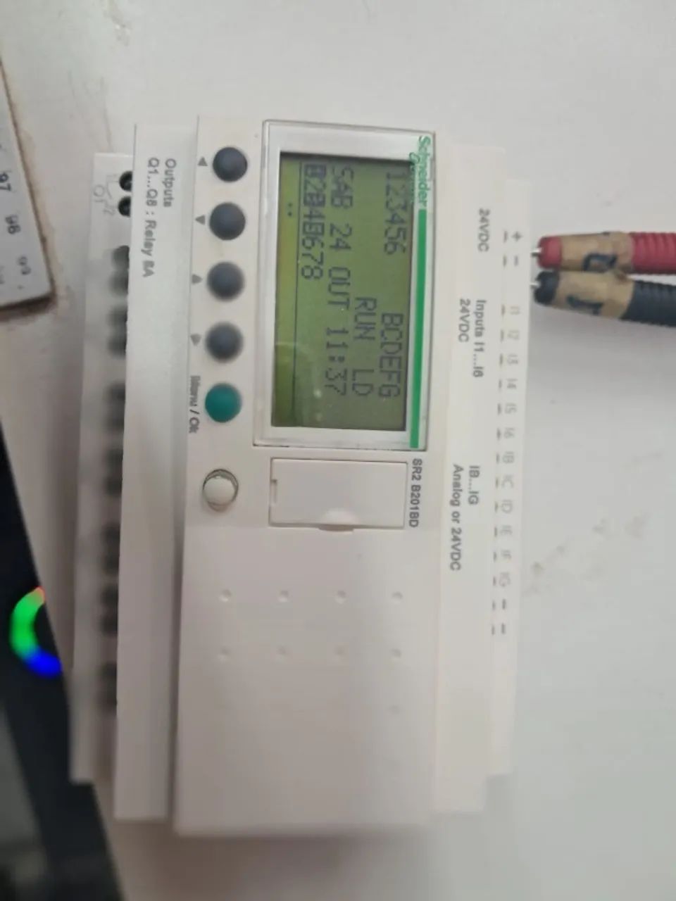 Clp Schneider Zelio Sr2 B201bd (Usado) - Foto 4