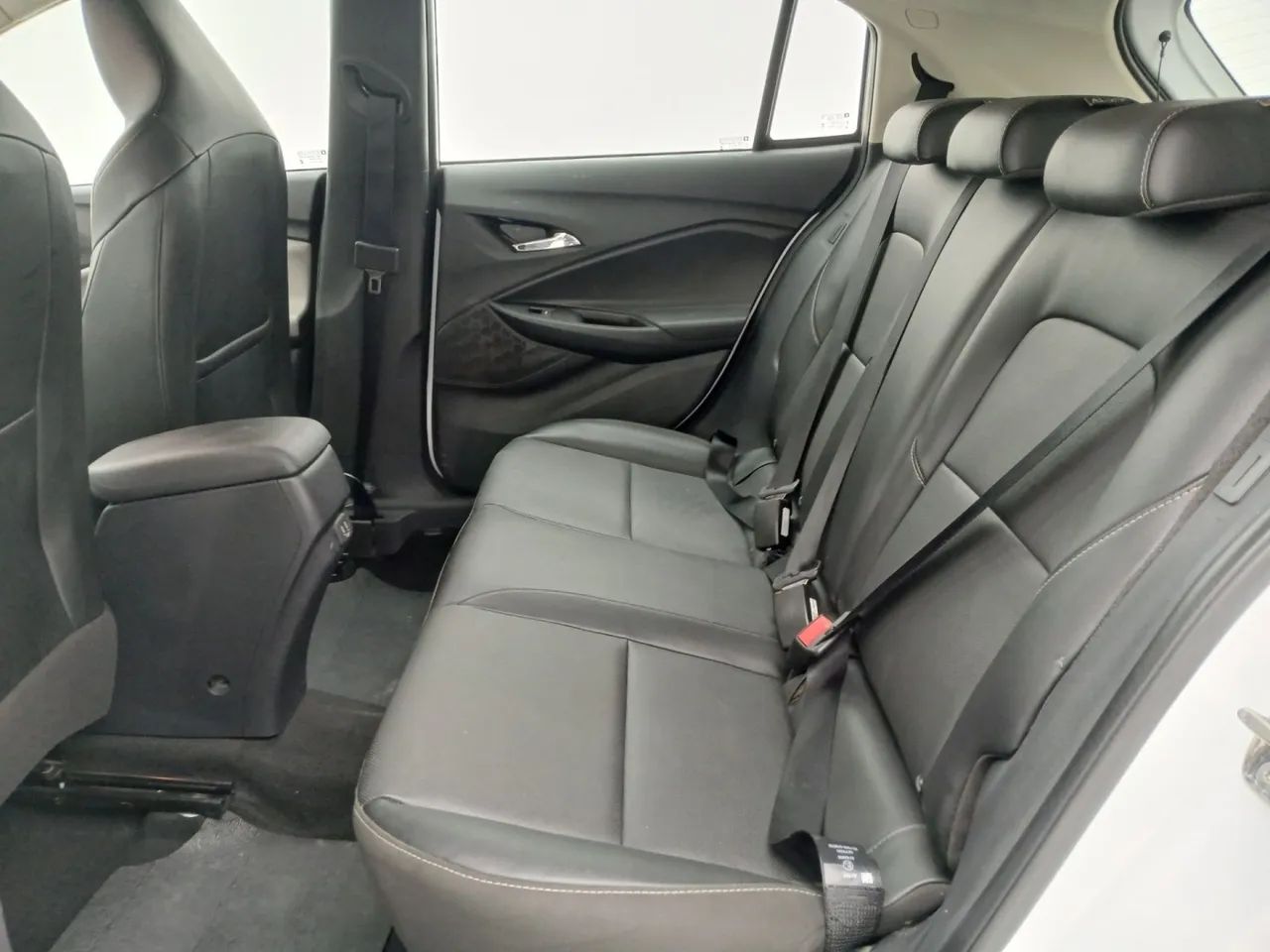 Chevrolet Onix Hatch Premier 1.0 12V TB Flex Aut. 4P, foto 17 de 18