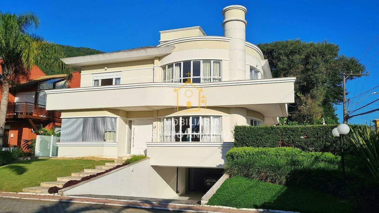Casa em condomínio com vista mar em Santo Antônio de Lisboa.