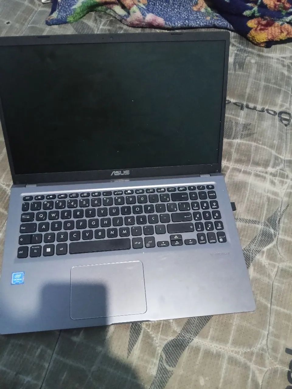 Vende-se notebook seminovo