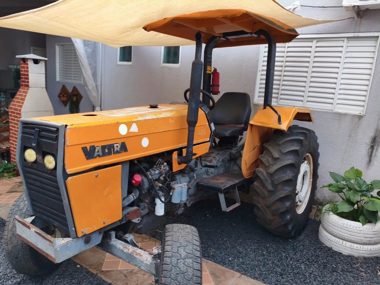 Vende trator ? 