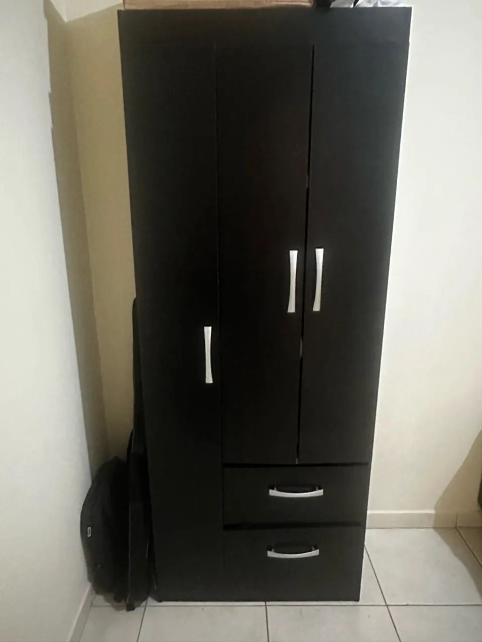 Guarda-roupa solteiro