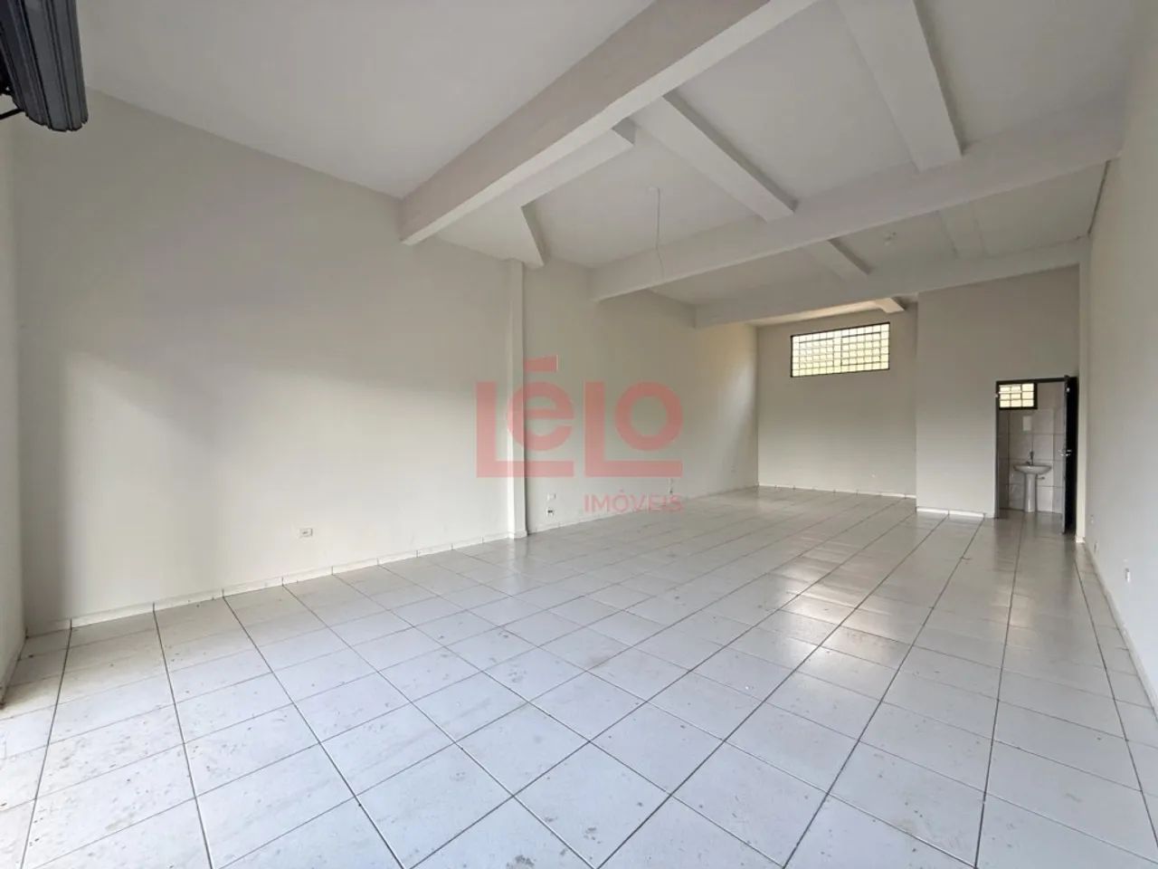 Sala comercial térrea para alugar no Jardim Santa Clara em Maringá com 58 m², banheiro e e - Foto 3